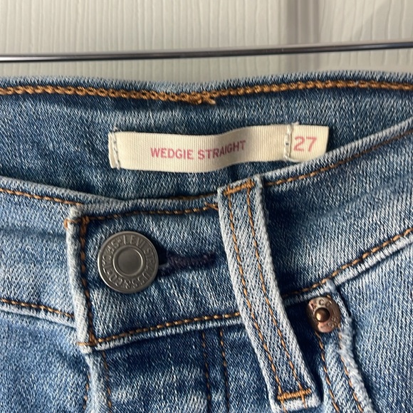 Levi’s - Picture 2 of 6